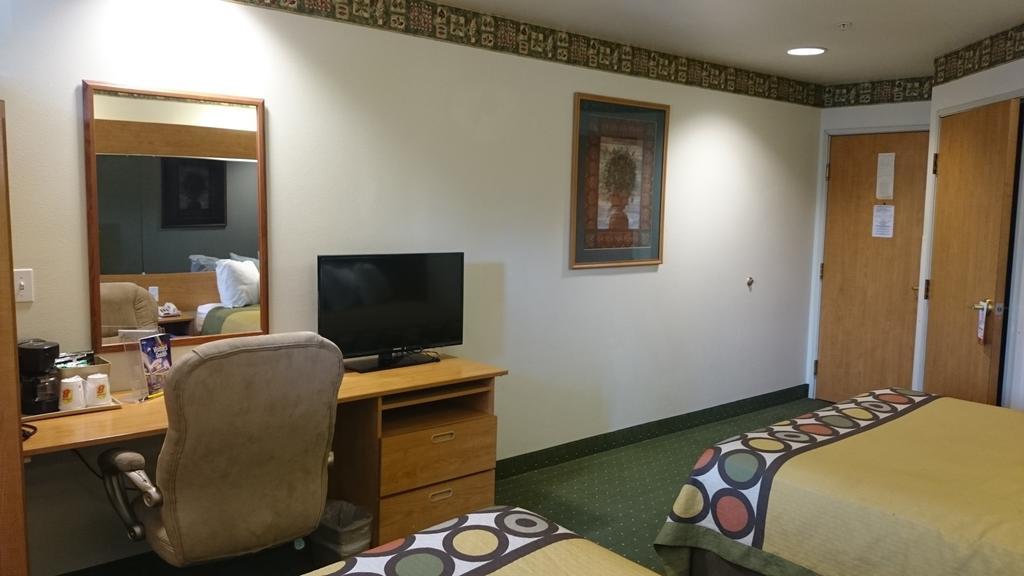 Super 8 By Wyndham Pride Midvale/Midvalley/Salt Lake City Номер фото